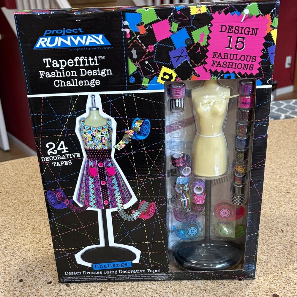 Project RUNWAY Tapefitti Fashion Design Set with Colorful Tapes